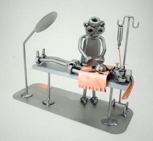 Plastisch Chirurg Metalen Beeldje
